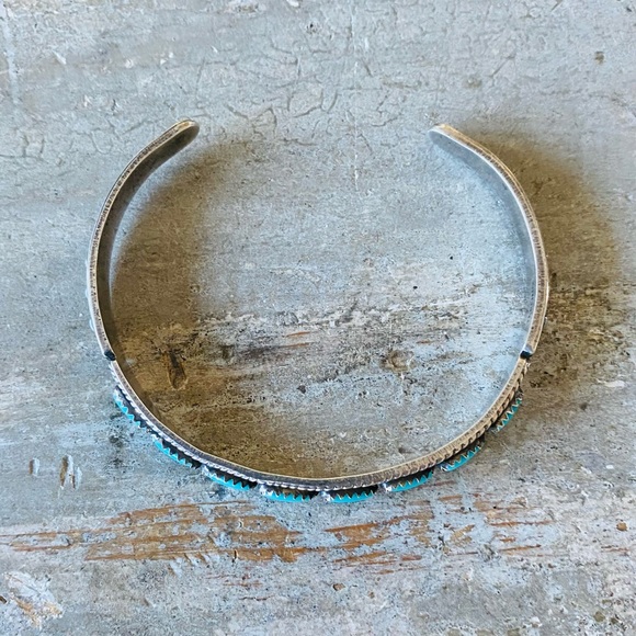 ♥️ Native American ♥️ Vintage Sterling Silver & Turquoise Stacker Cuff - Picture 9 of 16